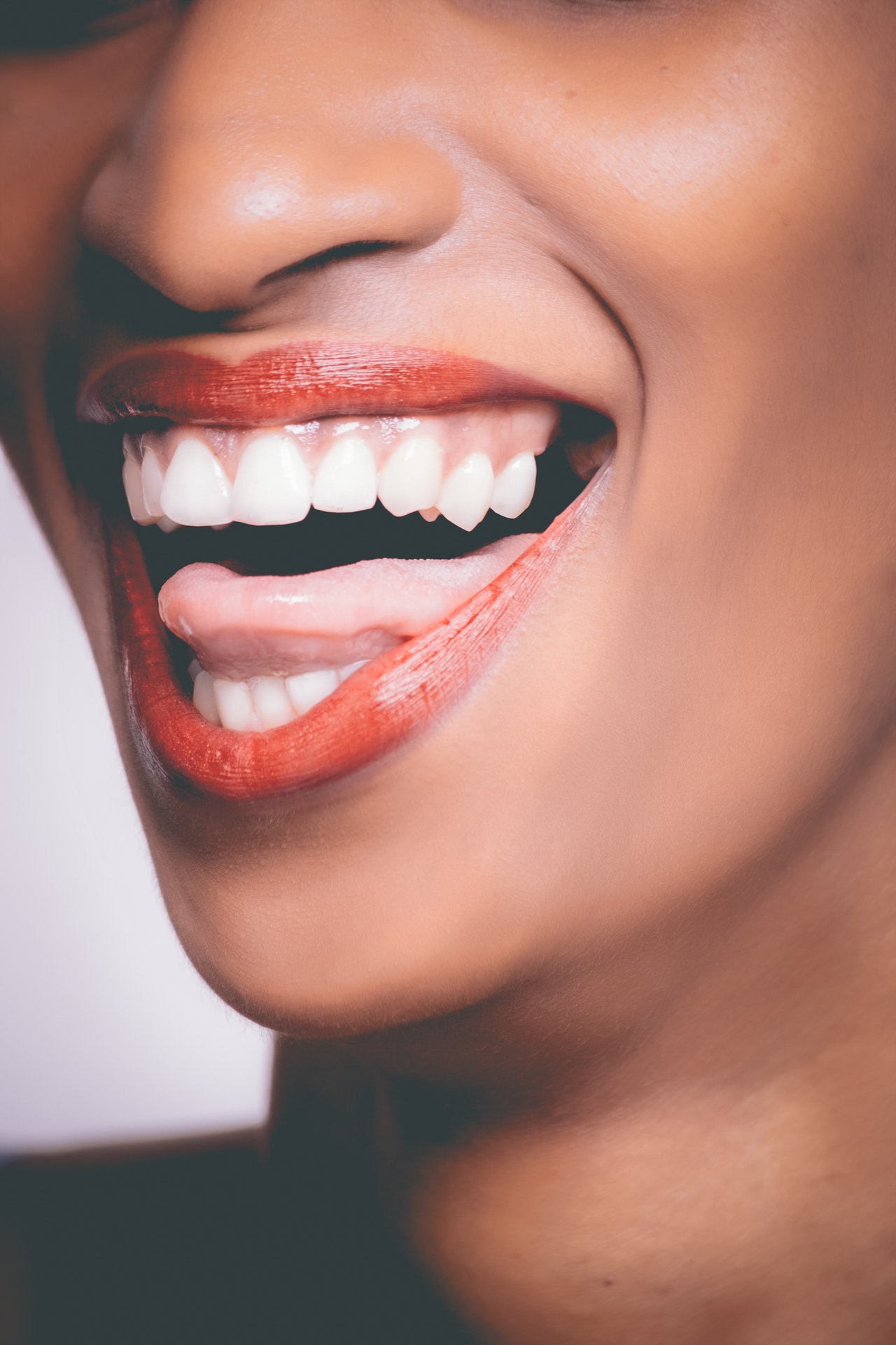 Brushing Teeth Could Reduce Alzheimer’s Disease Symptoms - Scientists Claim